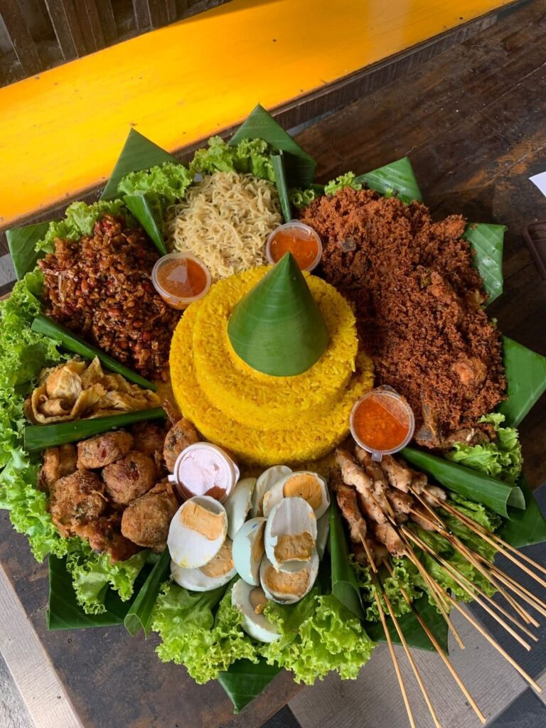 Tumpeng